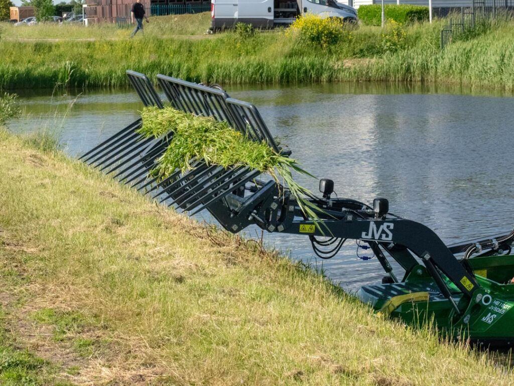 Maaiboot-voorlader-02-1024x768