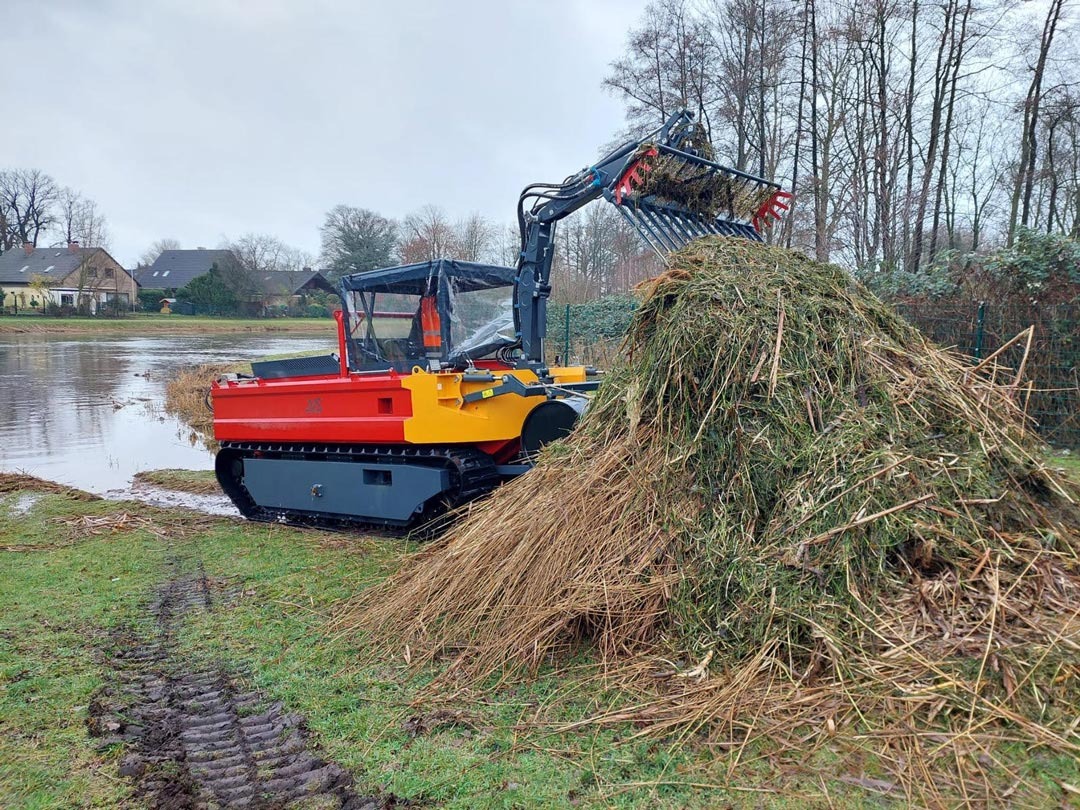 imgi_4_Amfibie-AM4500-06