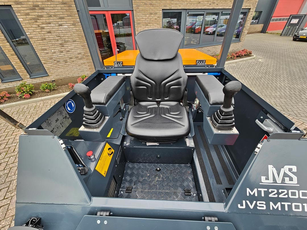 imgi_6_Amfibie-MT2200-02