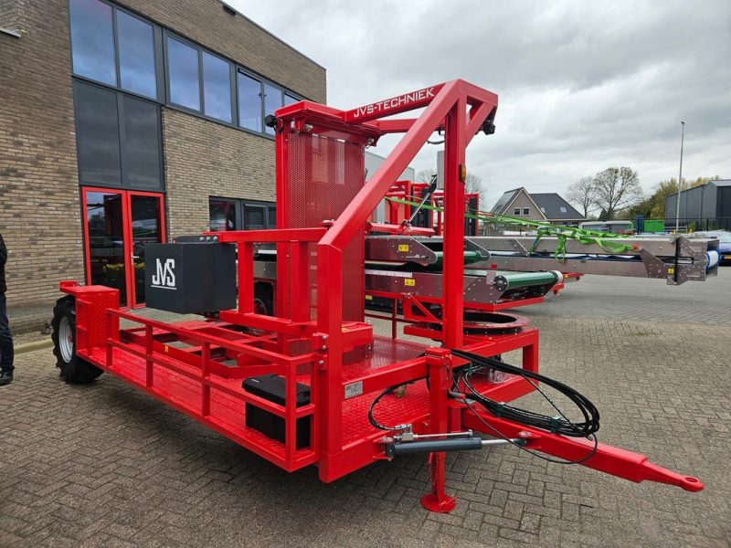 imgi_3_Oogstmachine-Getrokken-03